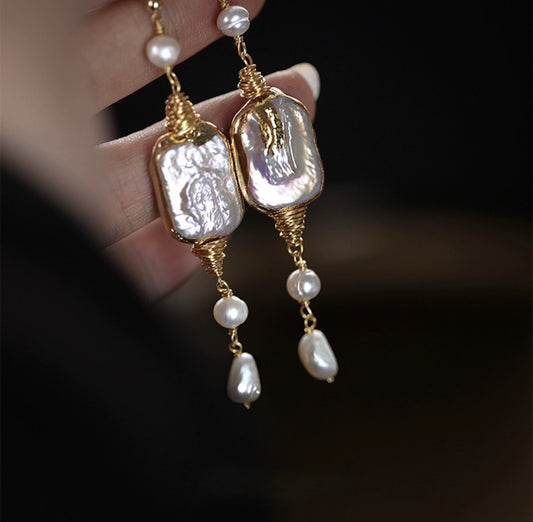 PEARL ENCHANTMENT EARRING